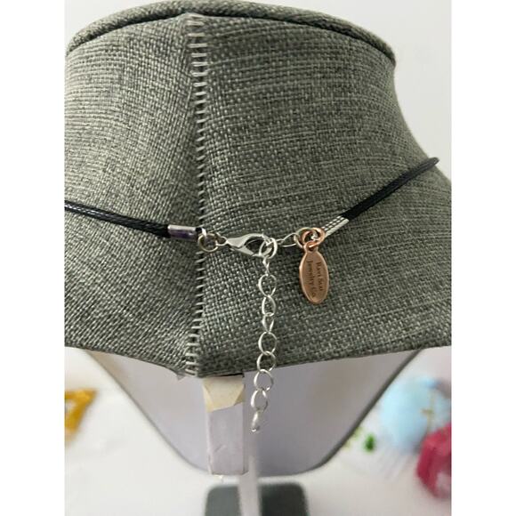 geometric pendant necklace - Picture 3 of 4